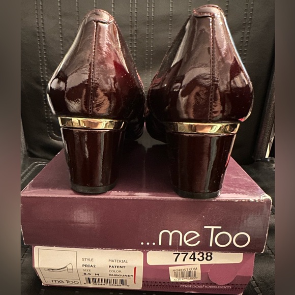 New Me Too 'Pria 2' Burgundy Patent Leather Round Toe Buckle Block Heels - Picture 3 of 5